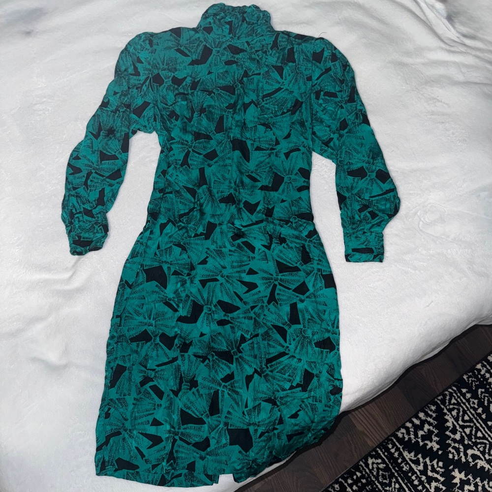 VINTAGE 80s/90s emerald green + black bishop sleeve dress w shoulder pads Size S